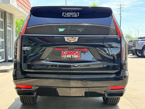 Used 2021 Cadillac Escalade ESV Sport w/ Driver Assist Tech Package image 4