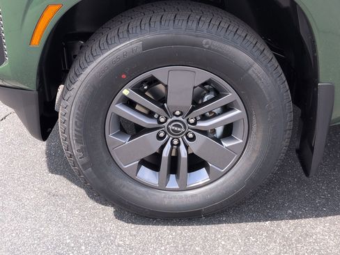 New 2026 Nissan Frontier SV w/ Tow Package RWD image 9
