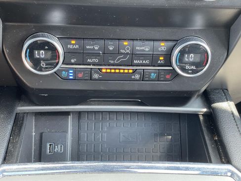 Used 2021 Ford Expedition Max XLT RWD image 26