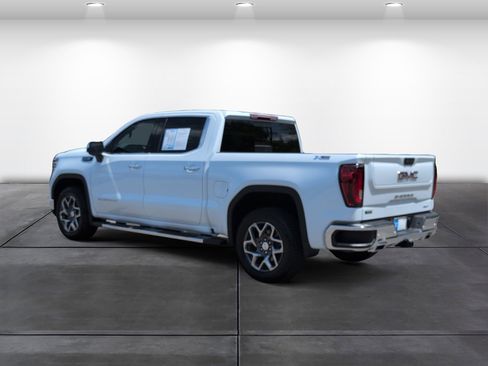 Used 2026 GMC Sierra 1500 SLT w/ SLT Premium Plus Package AWD/4WD image 3