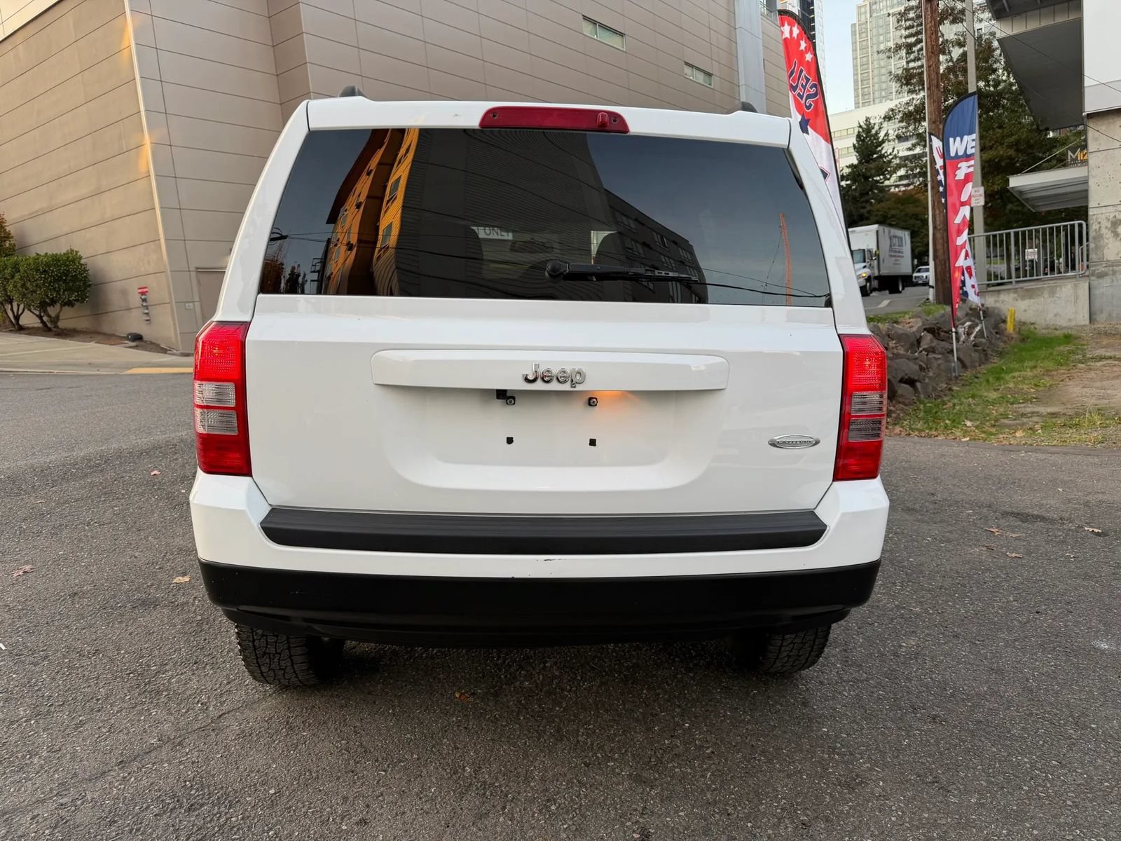 Used 2013 Jeep Patriot Latitude FWD image 7