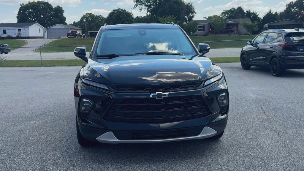 Certified 2024 Chevrolet Blazer LT w/ Midnight/Sport Edition FWD image 3