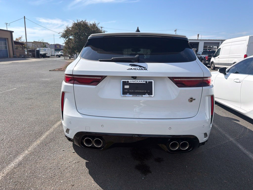Used 2025 Jaguar F-PACE SVR AWD/4WD image 5