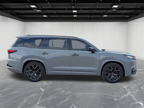 Used 2024 Lexus TX 500h AWD w/ Technology Package image 11