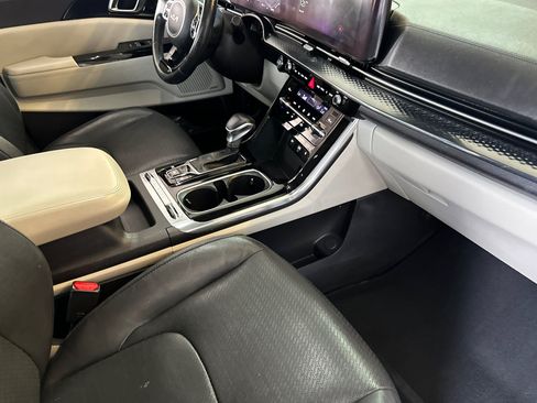 Used 2022 Kia Carnival SX Prestige FWD image 17