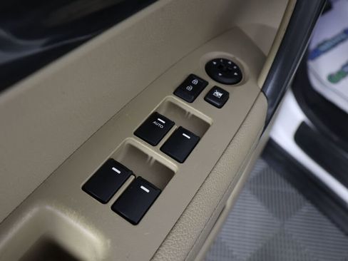 Used 2012 Kia Sorento LX image 31