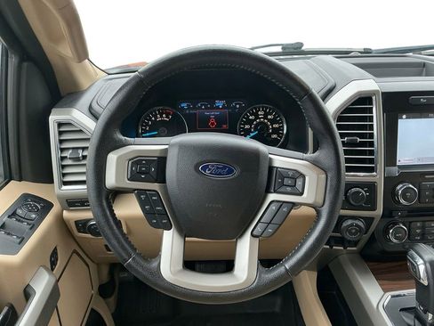 Used 2016 Ford F150 Lariat image 18