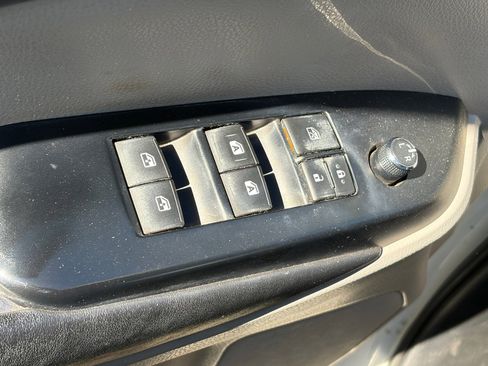 Used 2018 Toyota Highlander XLE FWD image 8