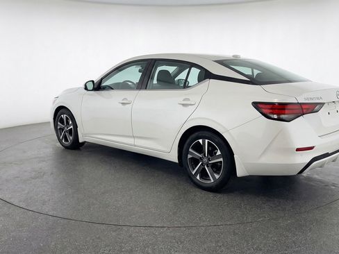 Used 2025 Nissan Sentra SV image 6