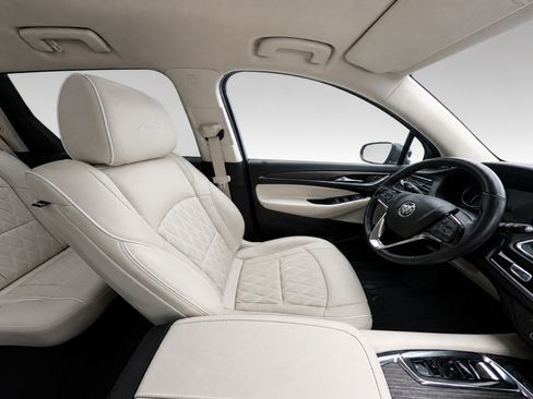 Used 2023 Buick Enclave Avenir AWD/4WD image 9