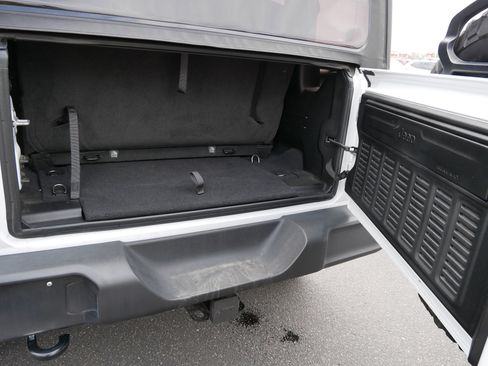 Used 2022 Jeep Wrangler Sport AWD/4WD image 18
