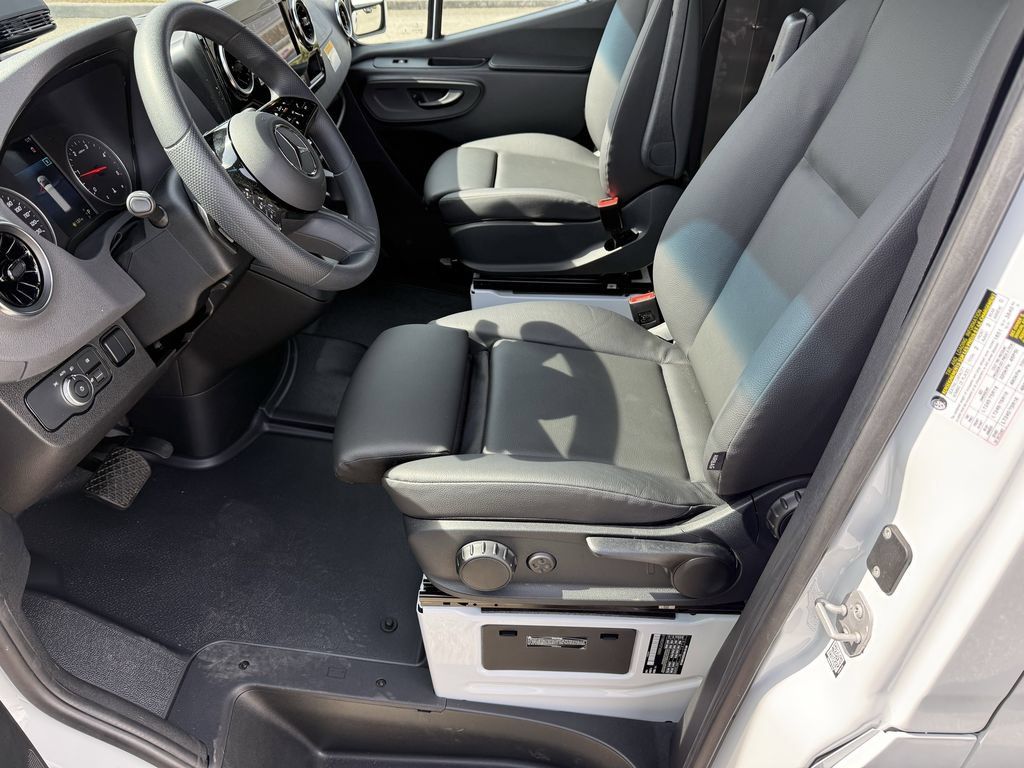 New 2026 Mercedes-Benz Sprinter 2500 image 9