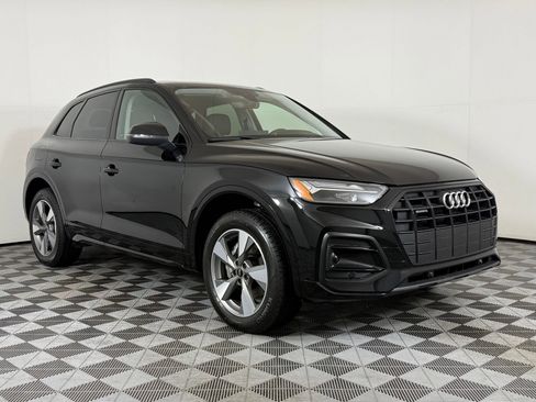 Used 2025 Audi Q5 2.0T Premium w/ Convenience Plus Package image 7