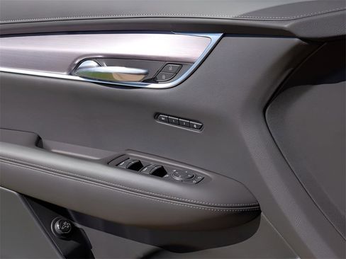 New 2025 Cadillac XT6 Luxury image 20