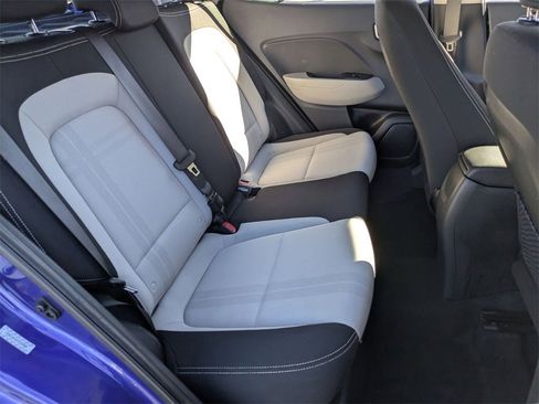 Used 2023 Hyundai Venue SEL image 26