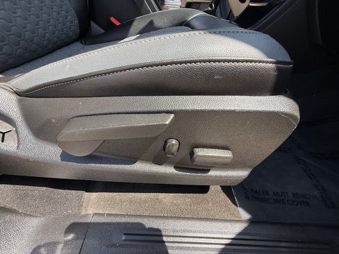 Used 2018 Chevrolet Colorado Z71 RWD image 20