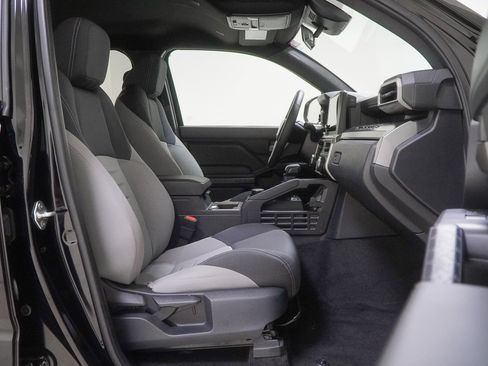 Used 2024 Toyota Tacoma TRD Sport image 39