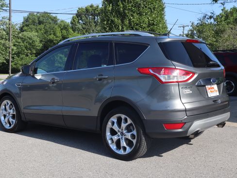 Used 2014 Ford Escape Titanium w/ Equipment Group 401A FWD image 8