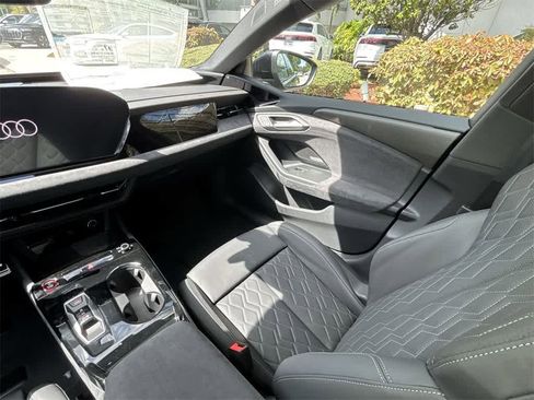 New 2025 Audi S6 e-tron Premium Plus image 11