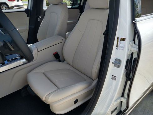 New 2023 Mercedes-Benz EQB 300 EQB 300 image 6