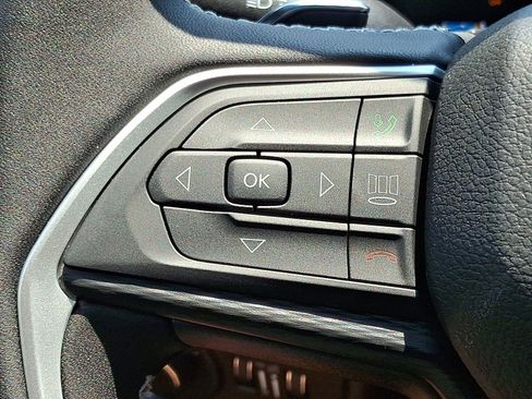 Used 2025 Jeep Grand Cherokee Laredo X w/ Luxury Tech Group I image 17