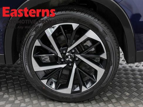 Used 2023 Mitsubishi Outlander SE image 31