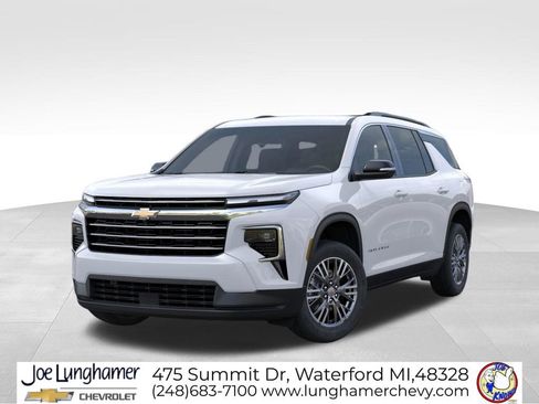 New 2026 Chevrolet Traverse LT w/ LPO, Floor Liner Package AWD/4WD image 6
