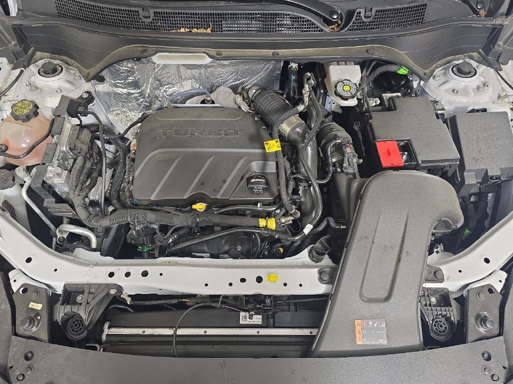 New 2025 Chevrolet Trax RS w/ Driver Confidence Package FWD image 32
