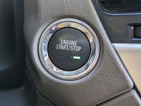 Used 2019 GMC Yukon XL Denali w/ Enhanced Security Package image 32