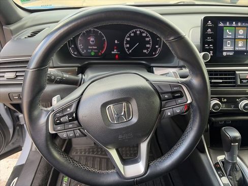 Used 2022 Honda Accord Sport image 11