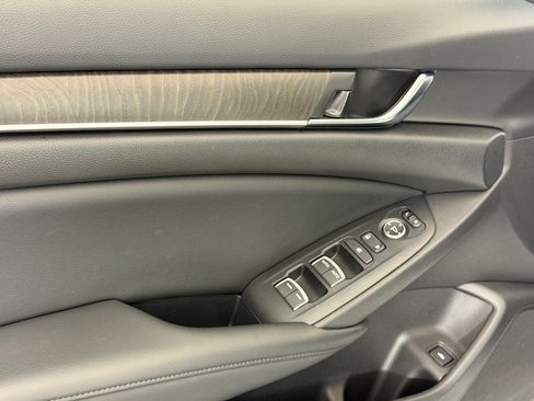 Used 2021 Honda Accord EX image 14