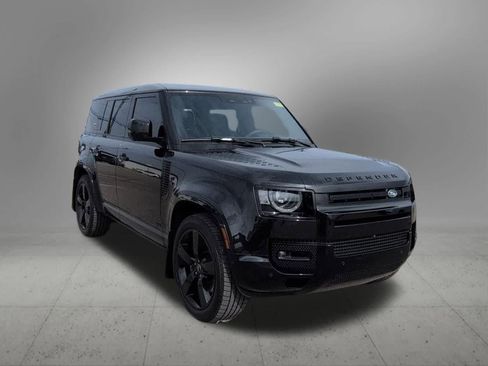 Used 2023 Land Rover Defender 110 V8 image 8