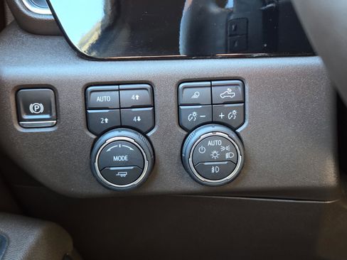 Used 2026 Chevrolet Silverado 1500 LT Trail Boss w/ Safety Package image 27