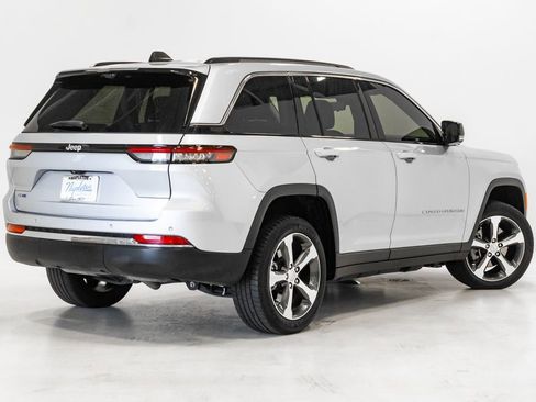 Used 2023 Jeep Grand Cherokee 4WD 4xe w/ Luxury Tech Group II image 34
