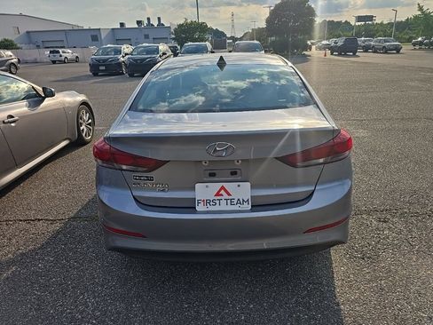Used 2017 Hyundai Elantra SE FWD image 6