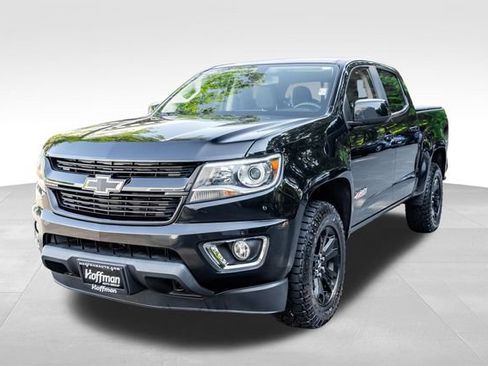 Used 2017 Chevrolet Colorado Z71 w/ Z71 Midnight Edition AWD/4WD image 11