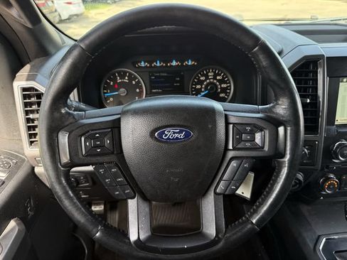 Used 2017 Ford F150 XLT w/ Equipment Group 302A Luxury AWD/4WD image 14