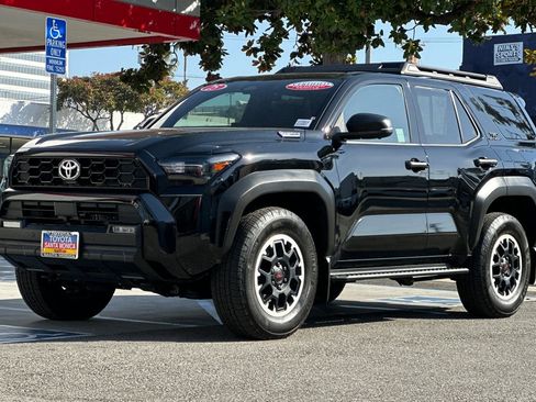 Used 2025 Toyota 4Runner TRD Off-Road Premium AWD/4WD image 8