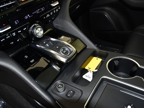 Certified 2025 Acura MDX SH-AWD image 30
