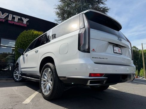 Used 2023 Cadillac Escalade ESV Premium Luxury AWD/4WD image 20
