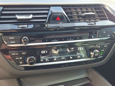 Used 2018 BMW 530i xDrive 530i xDrive image 25