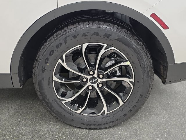 New 2026 Lincoln Nautilus Premier AWD/4WD image 29