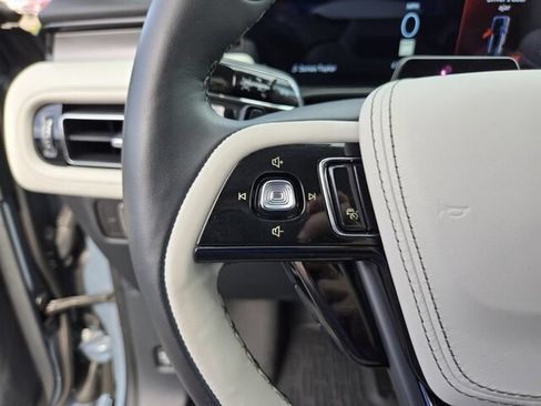 Used 2026 Lincoln Aviator 2WD w/ Jet Appearance Package image 28