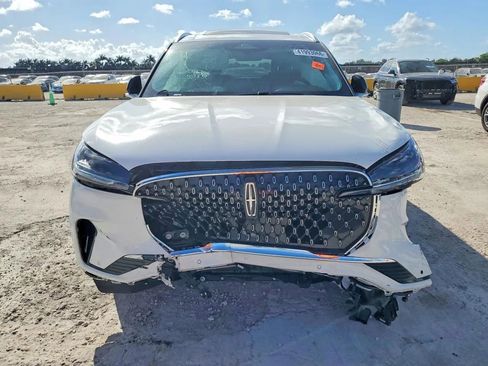 Used 2025 Lincoln Aviator 2WD image 5