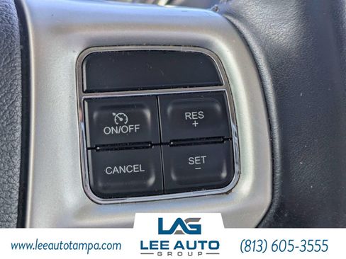 Used 2014 Chrysler Town & Country Touring FWD image 24