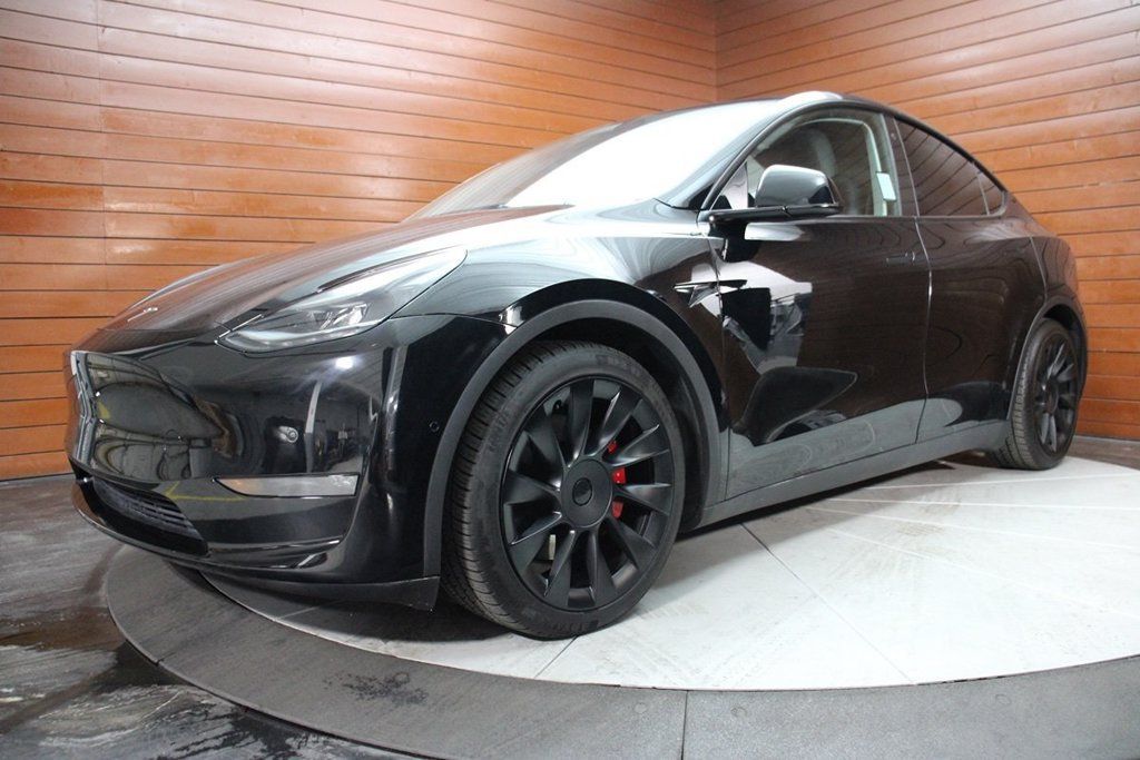 Used 2022 Tesla Model Y Performance AWD/4WD image 1