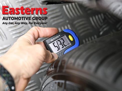 Used 2018 Tesla Model 3 Long Range image 23