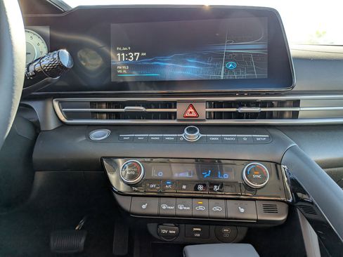 New 2026 Hyundai Elantra Limited image 10