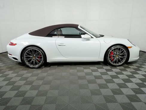 Certified 2018 Porsche 911 Carrera 4S image 27