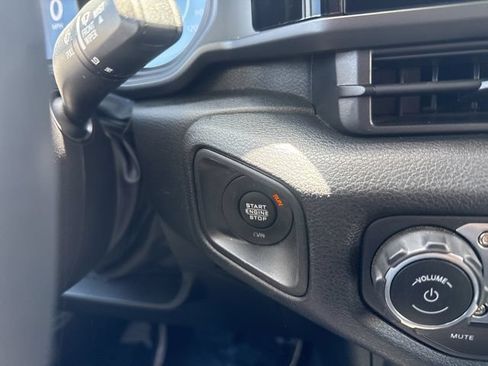 Used 2024 Jeep Gladiator Sport AWD/4WD image 22